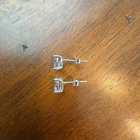 Gorgeous!!! Vintage Rare Authentic Amethyst Stud Basket Earrings set in Silver - Picture 6 of 10